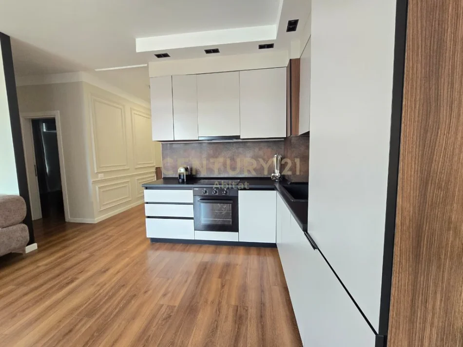 Tirane, shitet apartament 3+1+Ballkon Kati 7, 106 m² 320.000 € (stadiumi dinamo)
