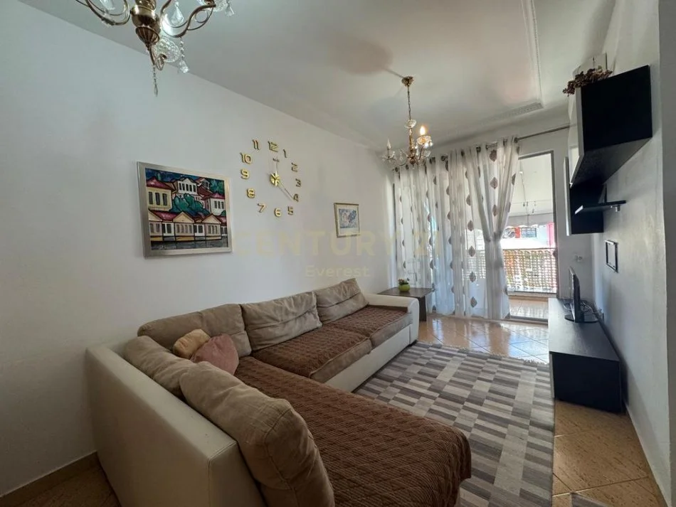 Tirane, jepet me qera apartament 2+1 Kati 6, 90 m² 400 € (Restorant Deliu,Fresk)