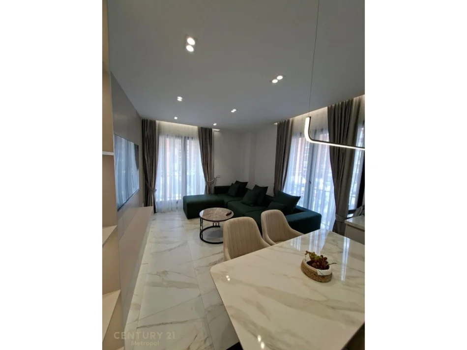 Tirane, shitet apartament 3+1 , 112 m² (astir)
