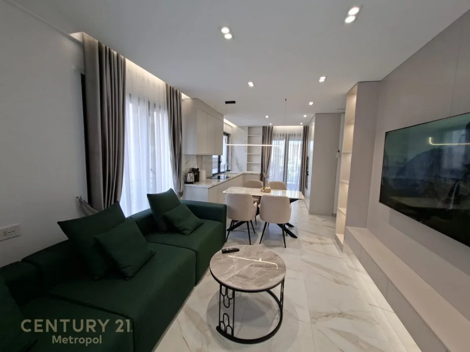 Tirane, shitet apartament 3+1 , 112 m² (astir)