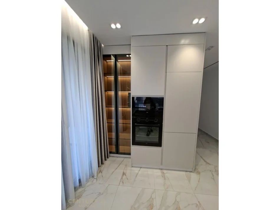 Tirane, shitet apartament 3+1 , 112 m² (astir)