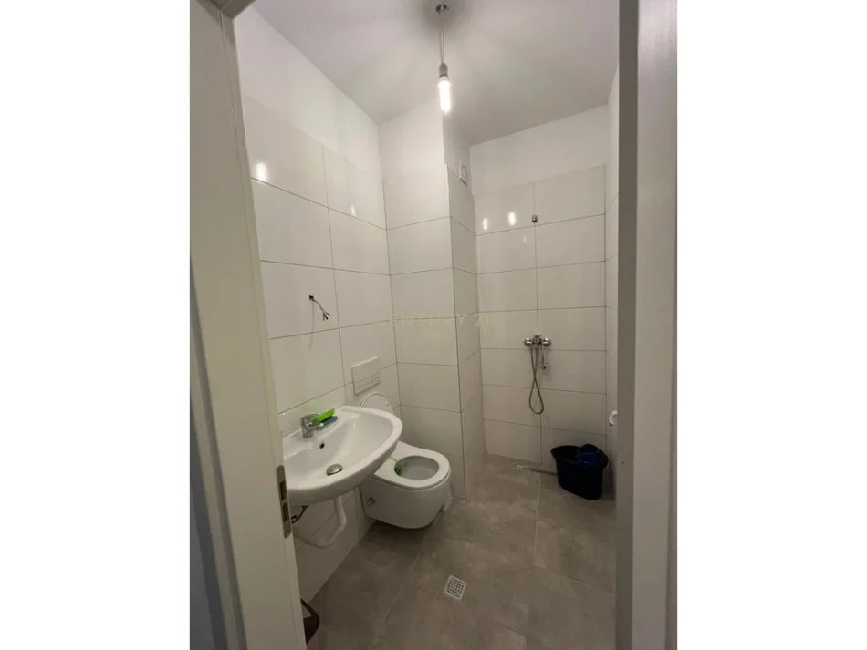 Tirane, jepet me qera apartament 2+1 Kati 2, 86 m² 600 € (Univers City Tirana Albania)