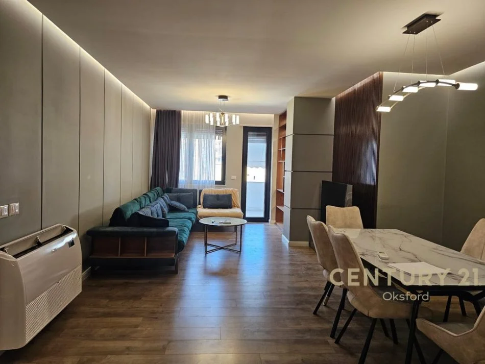 Tirane, jepet me qera apartament 2+1 , 117 m² 281.000 € 