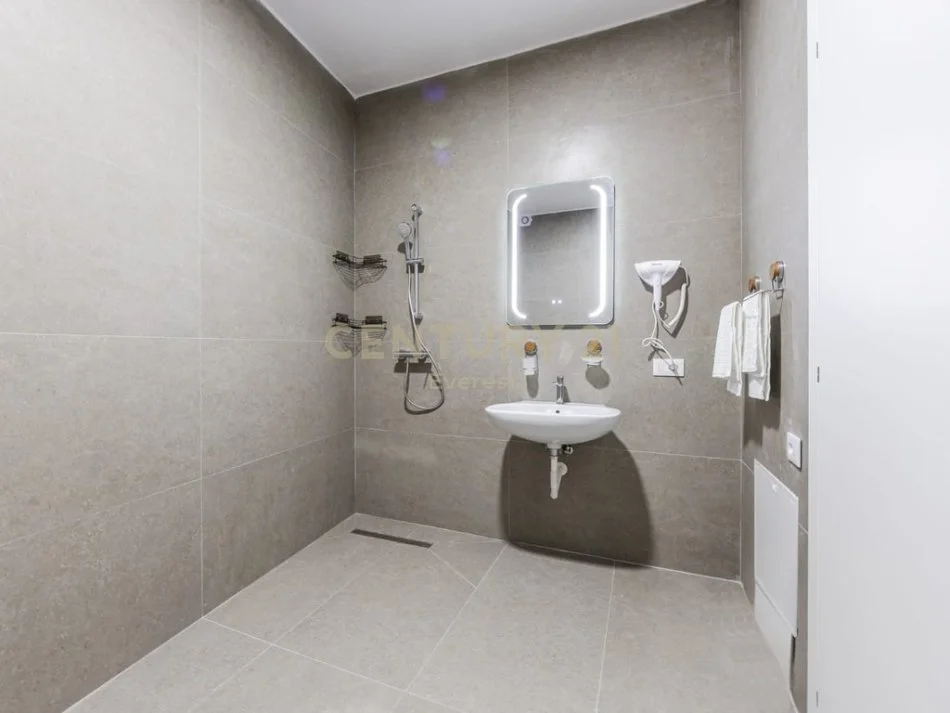 Tirane, jepet me qera apartament 1+1 Kati 7, 74 m² 1.000 € (Rruga e Kavajes Tirana Albania)