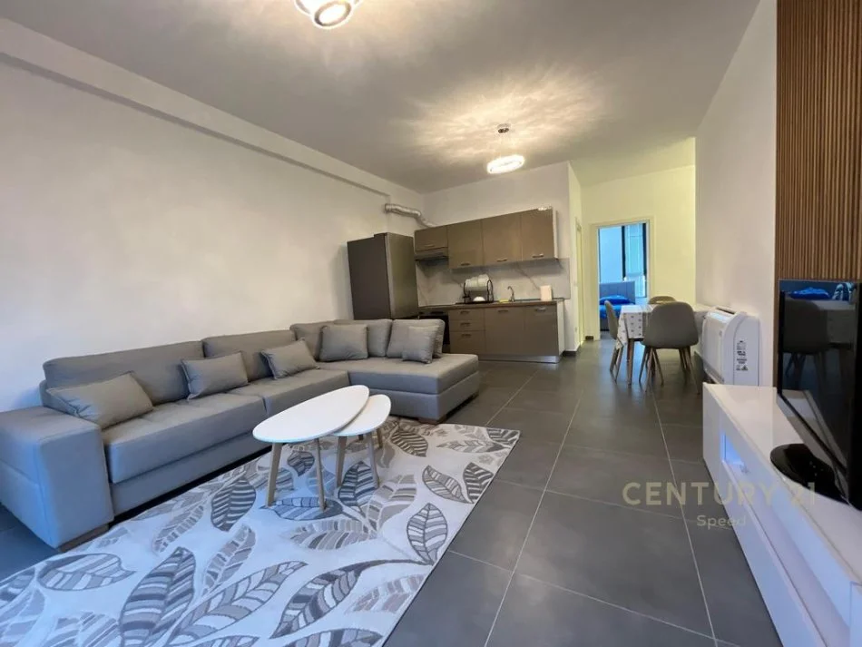 Shqiperi, jepet me qera apartament Kati 5, 100 m² 750 € (Ne Rrugen Jordan Misja prane Bulevardit te Ri)