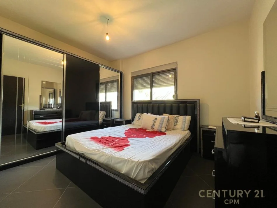 Tirane, jepet me qera apartament 2+1 Kati 7, 105 m² 550 € (FRESK)