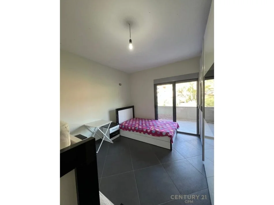 Tirane, jepet me qera apartament 2+1 Kati 7, 105 m² 550 € (Fresk)