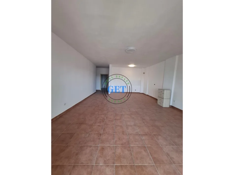 Durres, shitet apartament 2+1 Kati 9, 100 m² 85.000 € (pranë Shkollës “Bajram Curri)