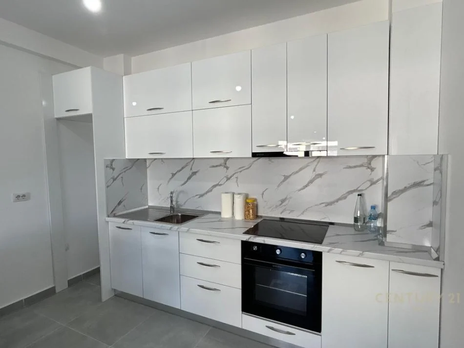 Tirane, jepet me qera apartament , 70 m² 450 € 