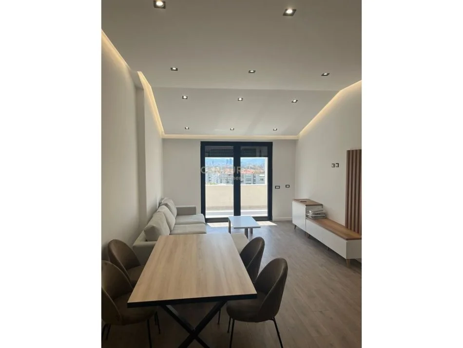 Tirane, jepet me qera apartament 2+1 , 121 m² 575 € (Fresk)