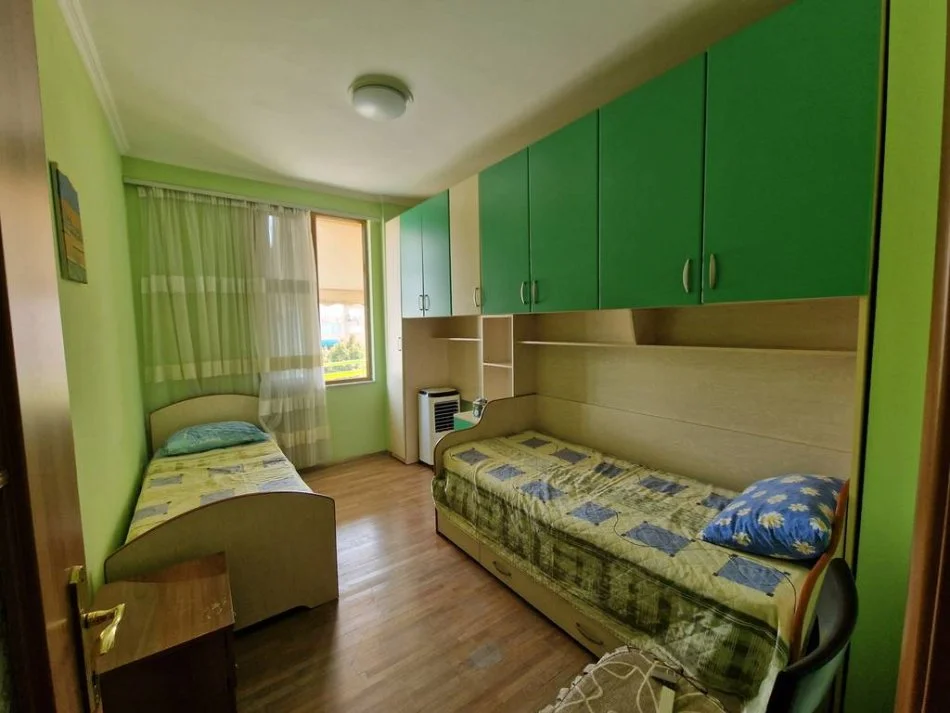 Tirane, jepet me qera apartament 2+1 Kati 8, 95 m² 750 € (QENDER)