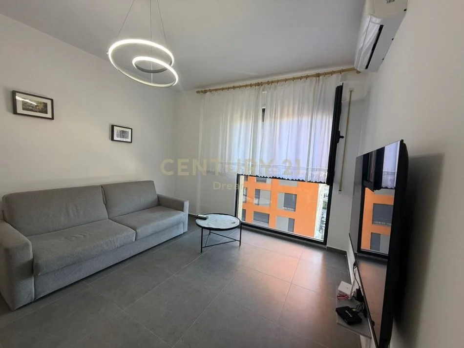 Tirane, jepet me qera apartament 1+1 Kati 4, 65 m² 500 € (kompleksin ASL2 prane ish Venue Club)