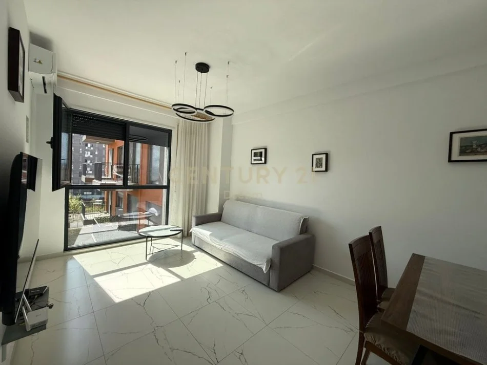 Tirane, jepet me qera apartament 1+1 Kati 3, 95 m² 600 € (Rezidenca ASL 2)