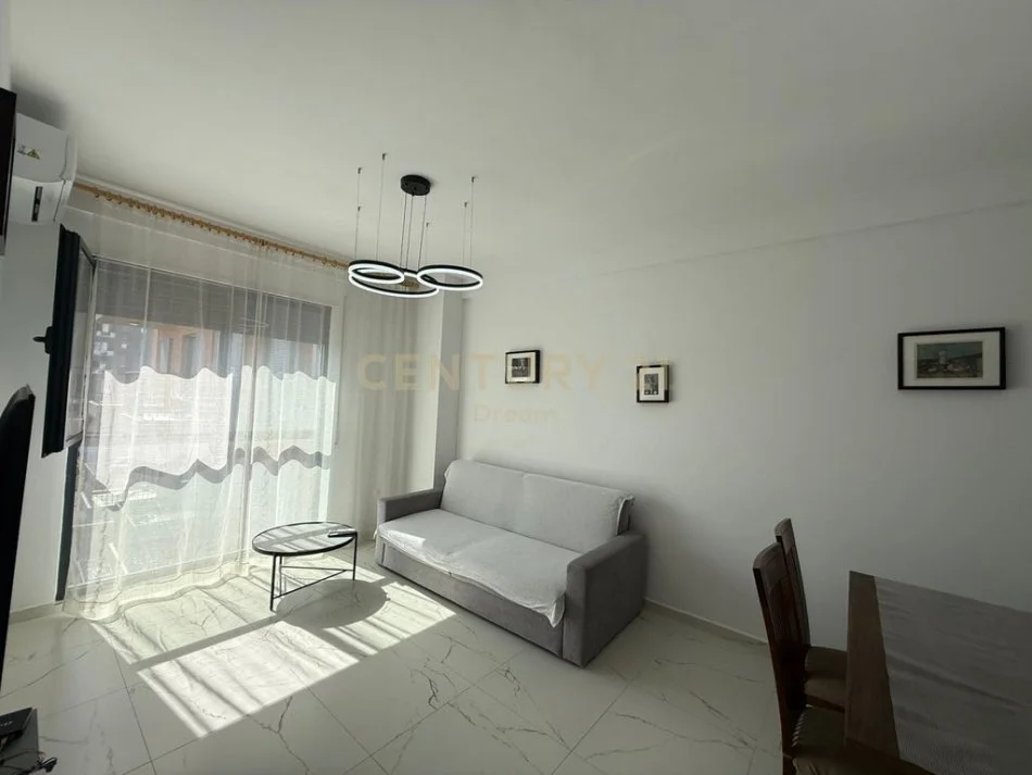 Tirane, jepet me qera apartament 1+1 Kati 3, 95 m² 600 € (Rezidenca ASL 2)
