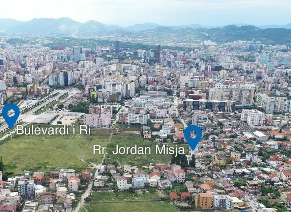 Tirane, jepet me qera apartament 1+1+Ballkon Kati 7, 66 m² 800 € (Rruga Jordan Misja)