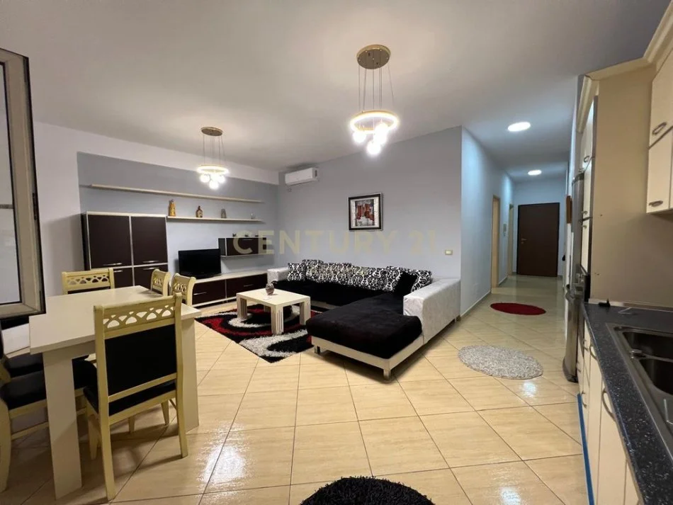 Tirane, jepet me qera apartament 2+1 Kati 8, 105 m² 750 € (prane kompleksit Delijorgji)