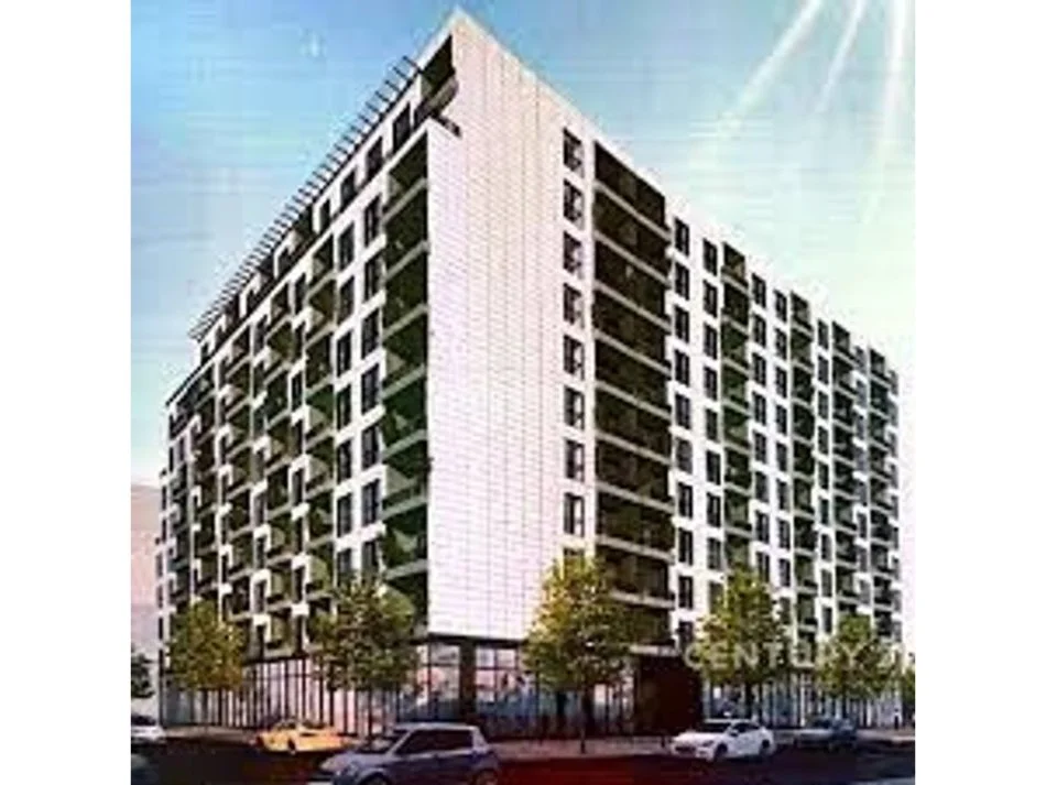 Tirane, shitet apartament 2+1+Ballkon Kati 10, 113 m² 170.000 € (fusha aviacionit)