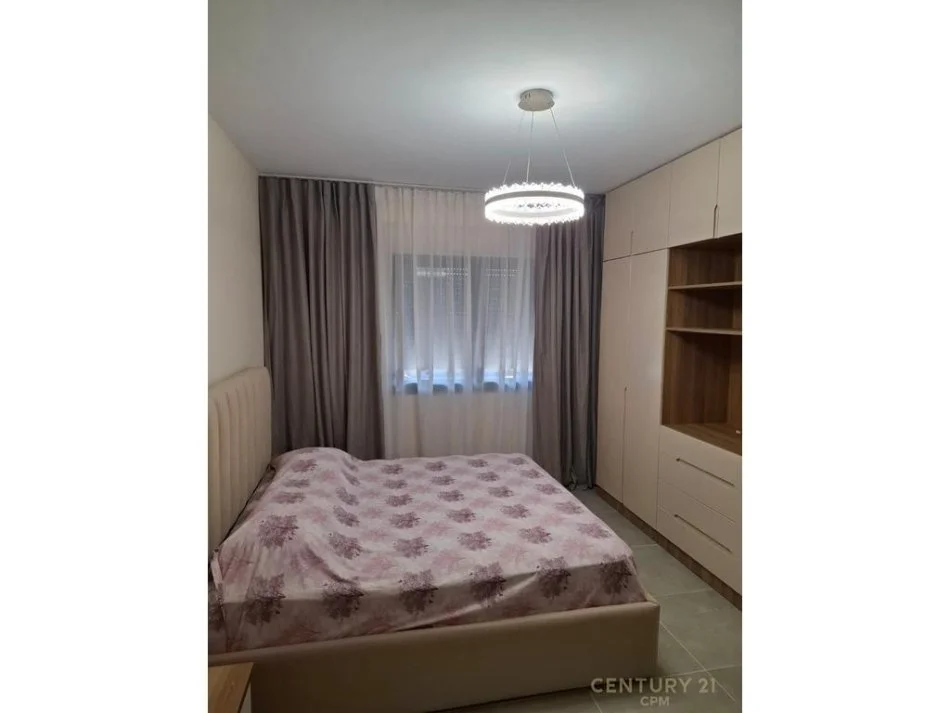 Tirane, jepet me qera apartament 2+1 Kati 4, 104 m² 700 € (zonën e Unazës së Re, tek Oasis Residence)