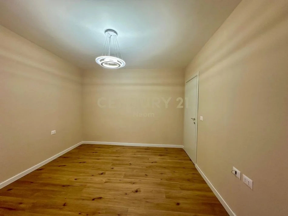 Tirane, shitet apartament 1+1+Aneks+Ballkon Kati 2, 78 m² 92.000 € (Neom123207)