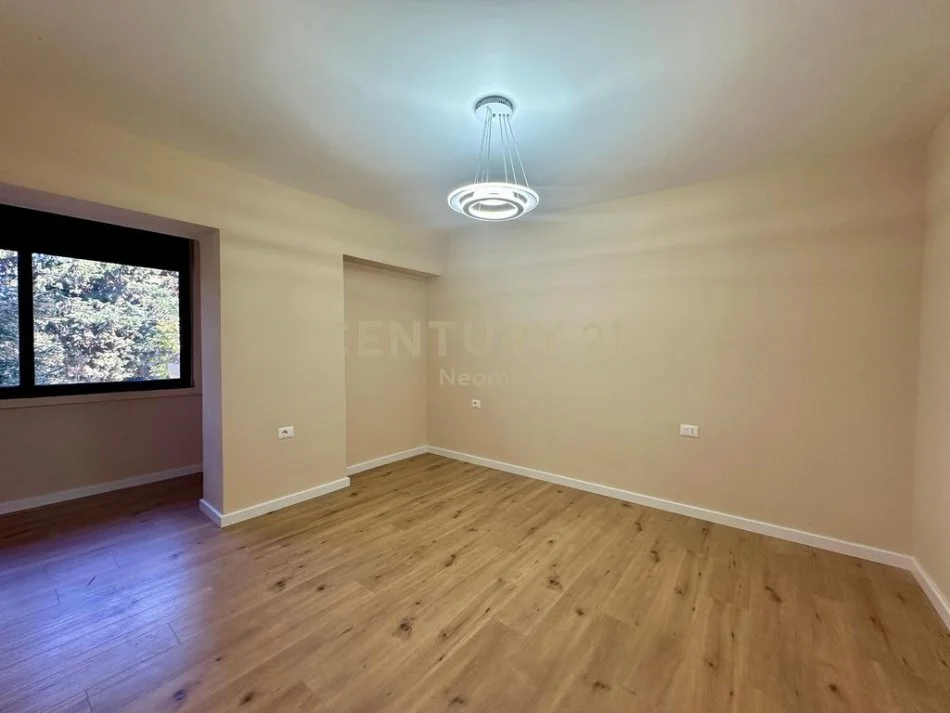 Tirane, shitet apartament 1+1+Aneks+Ballkon Kati 2, 78 m² 92.000 € (Neom123207)