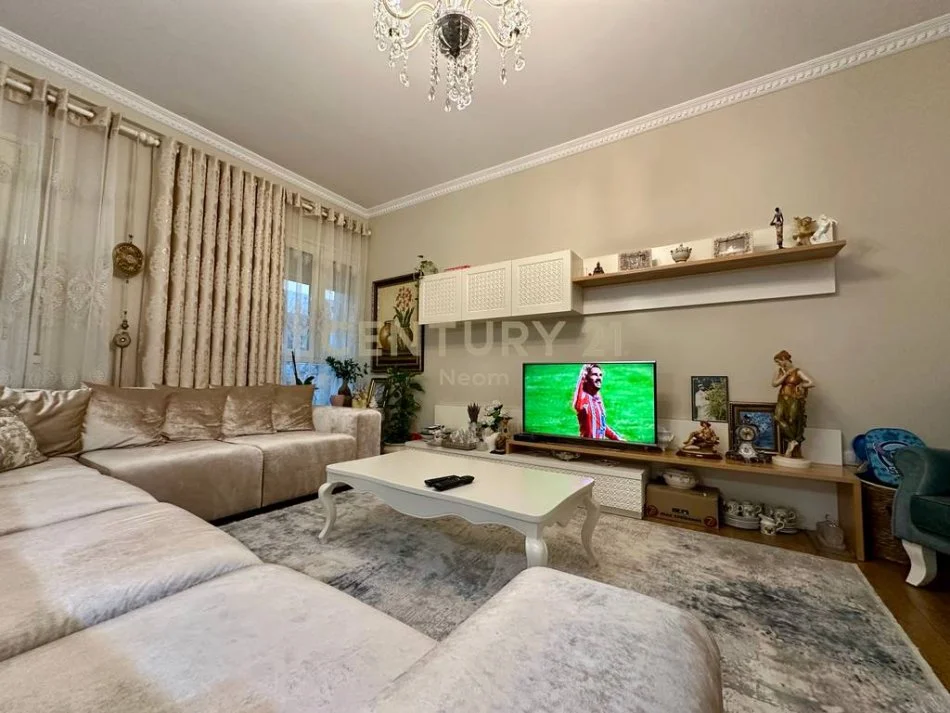 Tirane, shitet apartament 3+1+Ballkon Kati 3, 123 m² 265.000 € (KOPSHTI ZOOLOGJIK!)