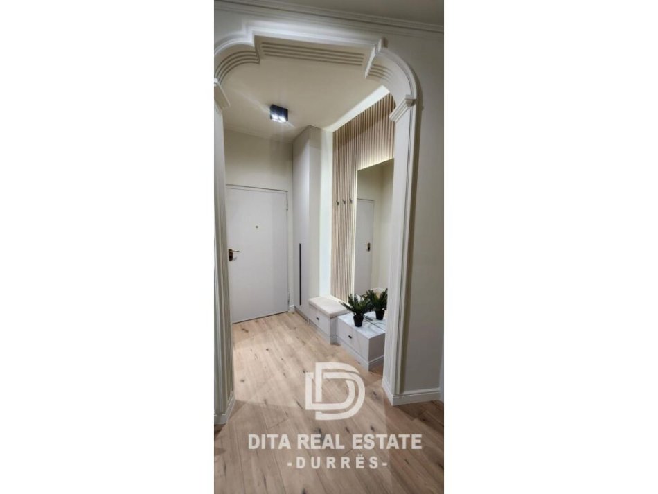 Durres Plazh, shitet apartament 1+1+Ballkon Kati 5, 60 m² (Pavaresia)