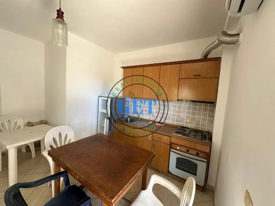 Shqiperi, jepet me qera apartament 1+1+Ballkon Kati 6, 114 m² 500 € 