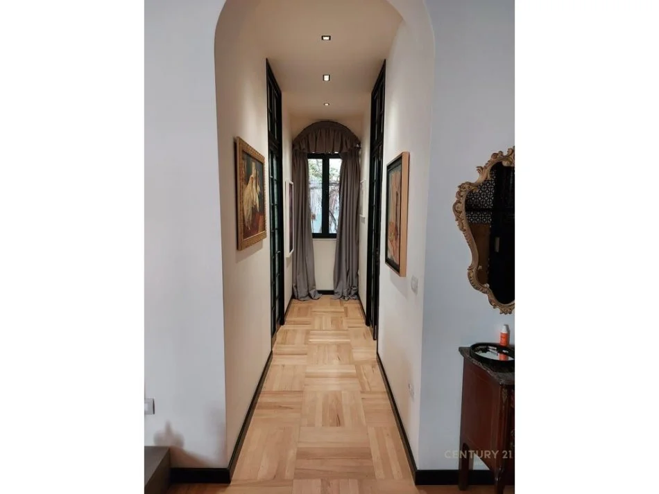 Tirane, jepet me qera apartament 2+1 Kati 1, 100 m² 700 € (prane Big Market ne Selite)