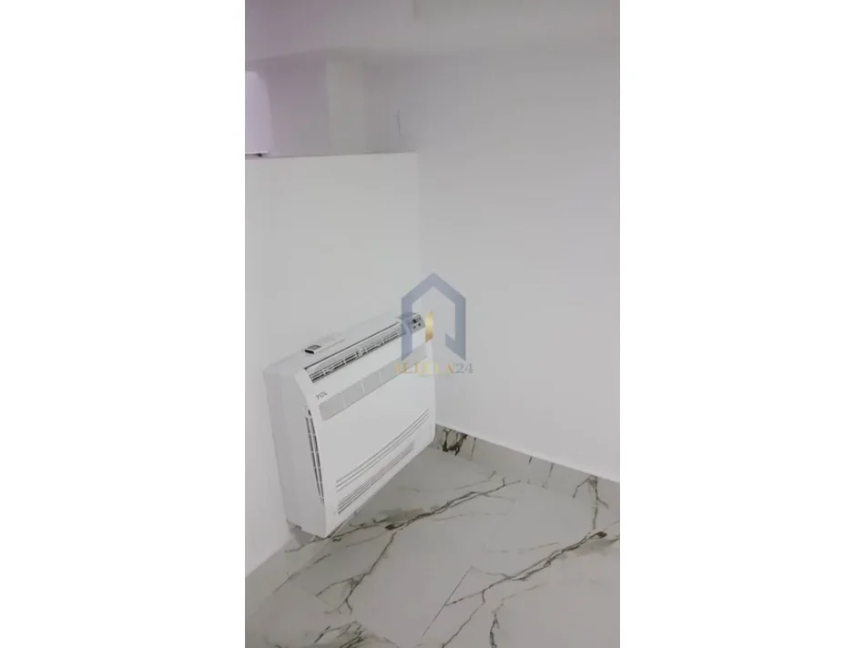 Tirane, jap me qera apartament 2+1+Ballkon Kati 1, 74 m² 550 € (Zyre me qira tek 21 Dhjetori Report TV)