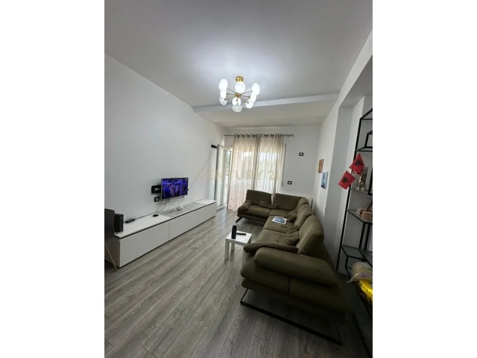 Tirane, shitet apartament 2+1 Kati 2, 115 m² 220.000 € (Brryli)