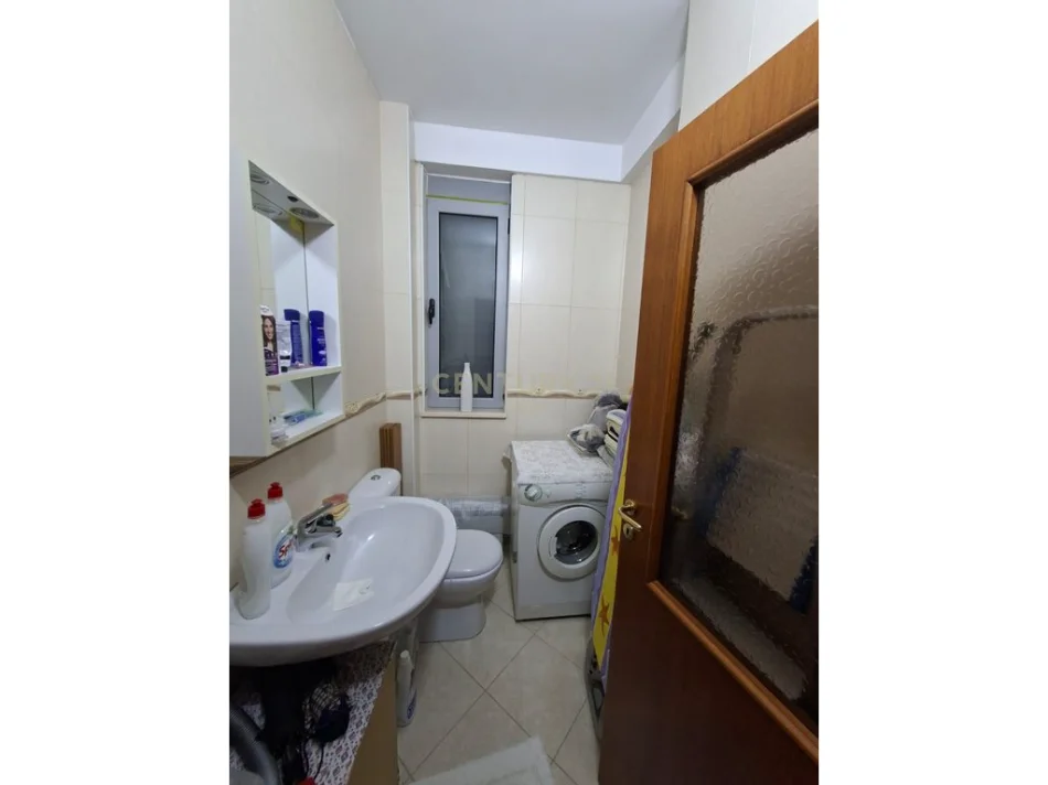 Shkoder, shitet apartament 2+1+Ballkon Kati 3, 90 m² 150.000 € (lagje rus)
