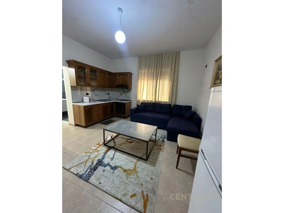 Tirane, jepet me qera apartament 1+1 Kati 1, 60 m² 400 € (Selite afer Universitetit Marin Barleti)