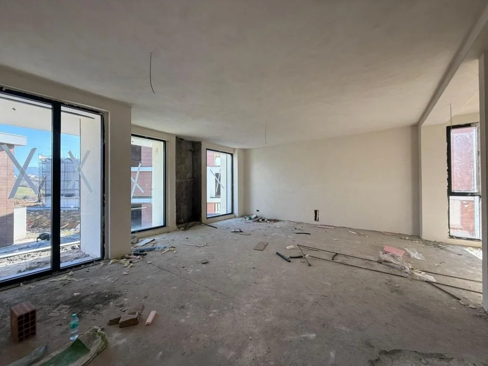 Tirane, shitet apartament 2+1 Kati 1, 147 m² 294.000 € 