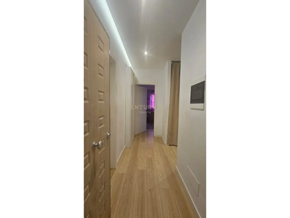 Tirane, shitet apartament 2+1 Kati 1, 91 m² 130.000 € 