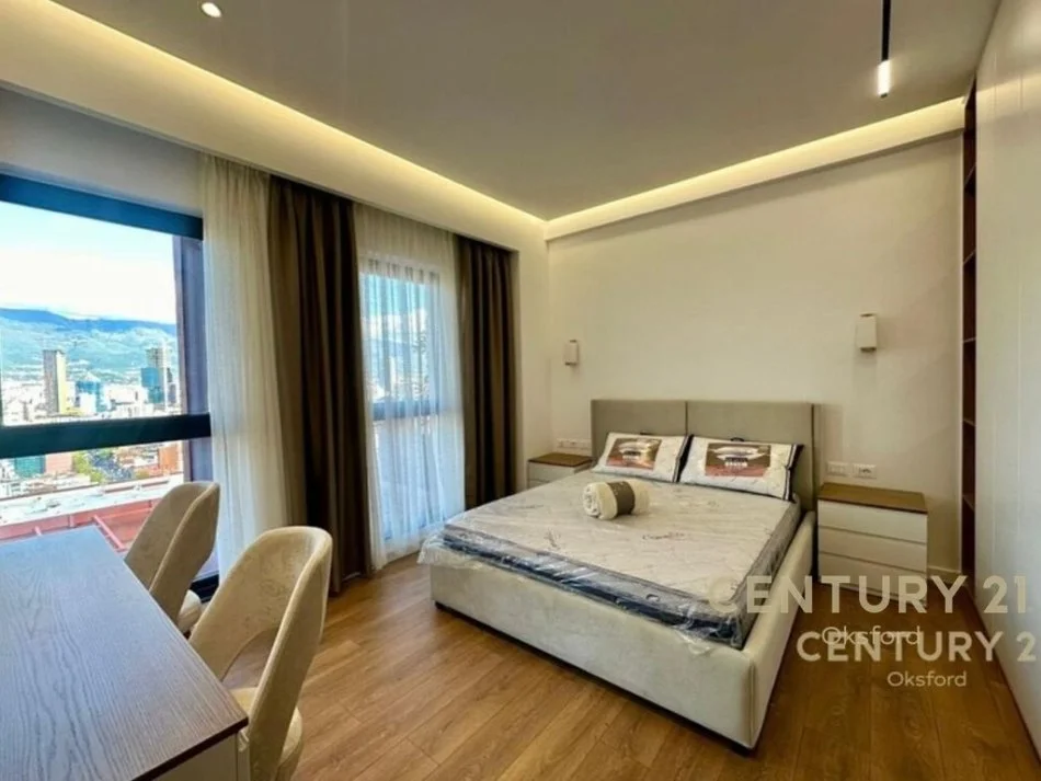 Tirane, jepet me qera apartament 2+1+Ballkon Kati 21, 114 m² 1.500 € (Rruga Kavajes)