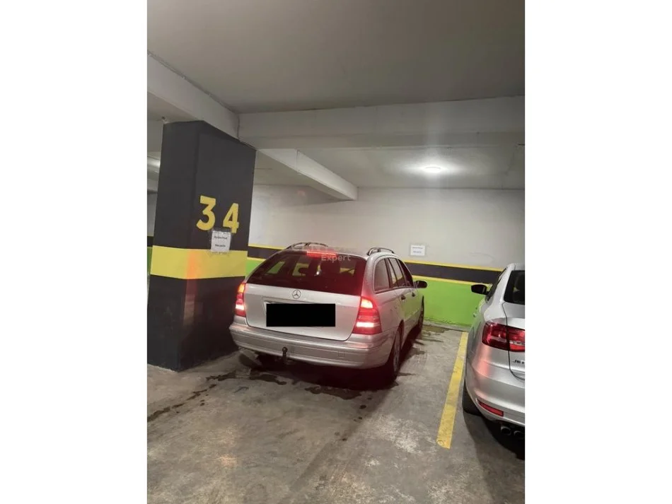 Tirane, jepet me qera apartament 1+1+Ballkon Kati 4, 70 m² 700 € (Rruga RIZA CEROVA)