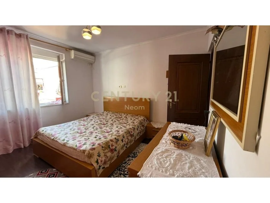 Tirane, shitet apartament 2+1+Aneks+Ballkon Kati 4, 125 m² (Neom124222)