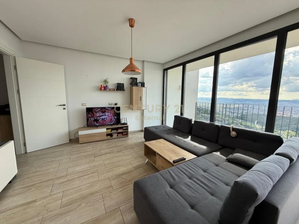 Tirane, jepet me qera apartament 2+1+Ballkon Kati 1, 107 m² 950 € (La Panoram Luxury-Villa, pranë Select Hill)