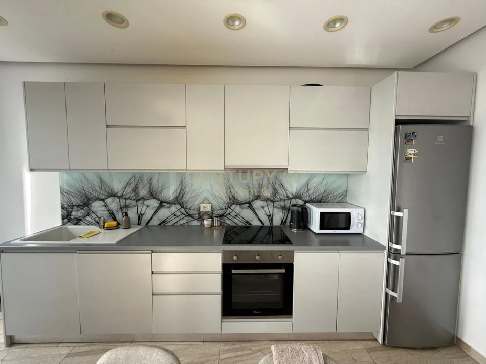 Tirane, jepet me qera apartament 2+1+Ballkon Kati 1, 107 m² 950 € (La Panoram Luxury-Villa, pranë Select Hill)