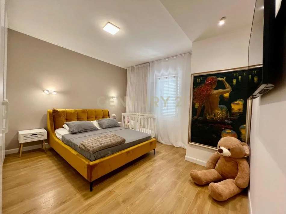 Tirane, shitet Vile 3 Katshe Kati 0, 1.400 m² 650.000 € (Neom124227)