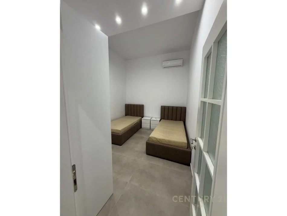 Tirane, jepet me qera apartament 2+1 , 92 m² 600 € (Don Bosko)