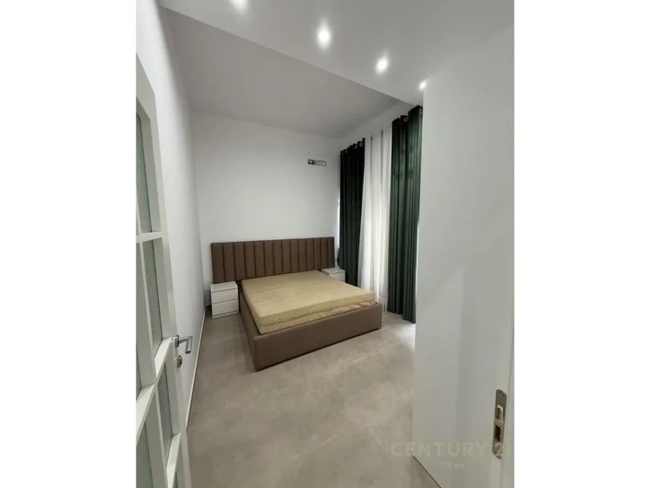 Tirane, jepet me qera apartament 2+1 , 92 m² 600 € (Don Bosko)