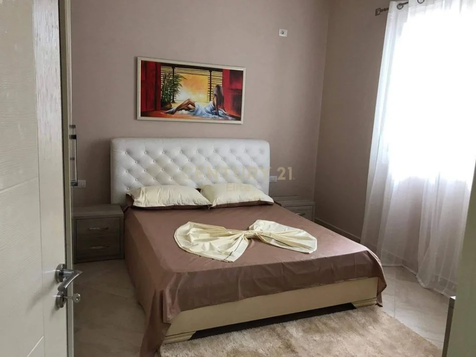 Tirane, jepet me qera apartament 1+1 , 90 m² 385 € (Rruga Muhamet Deliu, Fresk)
