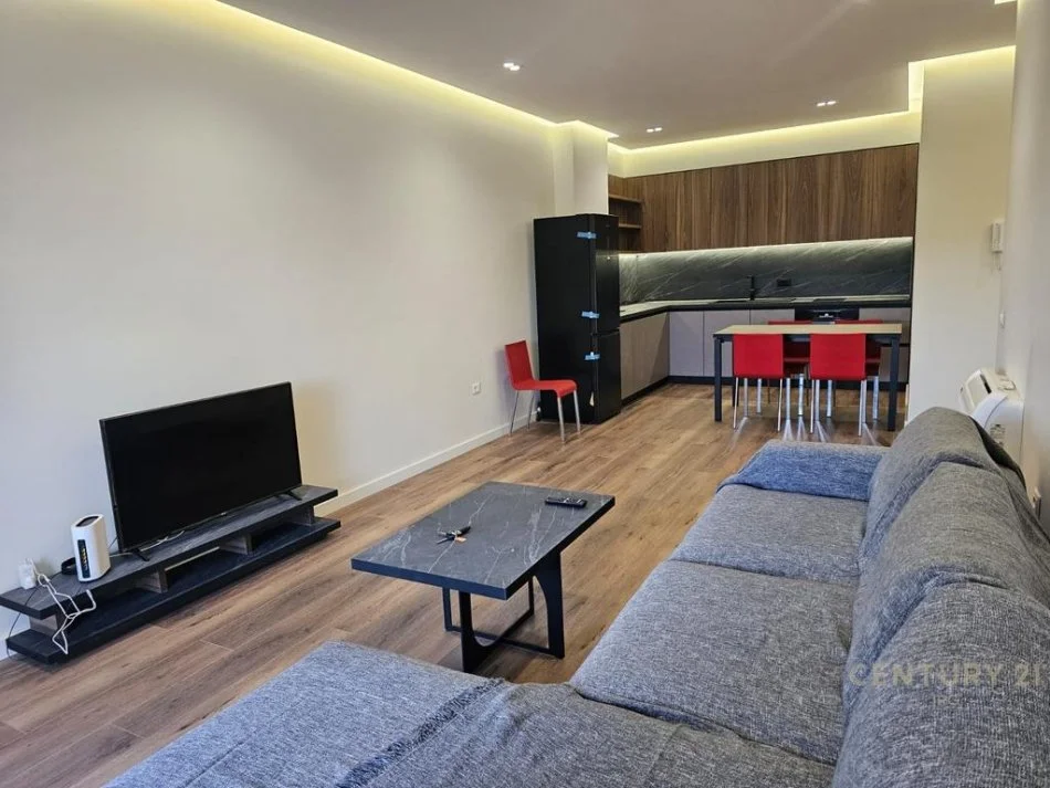 Tirane, jepet me qera apartament 1+1 Kati 6, 72 m² 500 € 