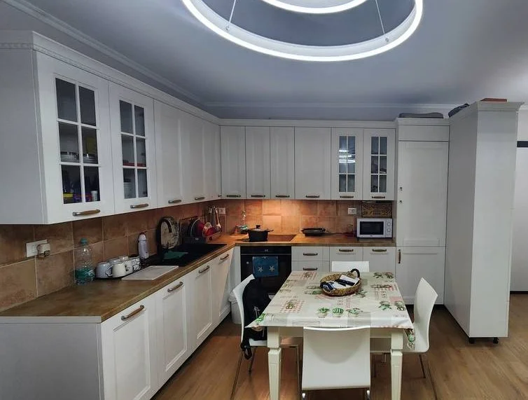 Tirane, shitet 1+1+Aneks+Ballkon Kati 5, 69 m² 130.000 € 