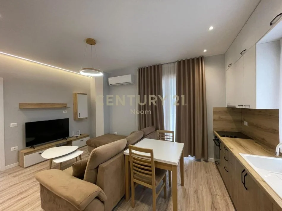 Tirane, jepet me qera apartament 2+1 Kati 2, 75 m² 630 € (Sauk)