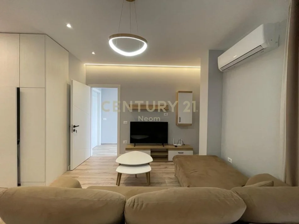 Tirane, jepet me qera apartament 2+1 Kati 2, 75 m² 630 € (Sauk)