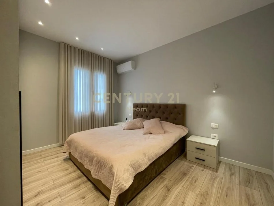 Tirane, jepet me qera apartament 2+1 Kati 2, 75 m² 630 € (Sauk)