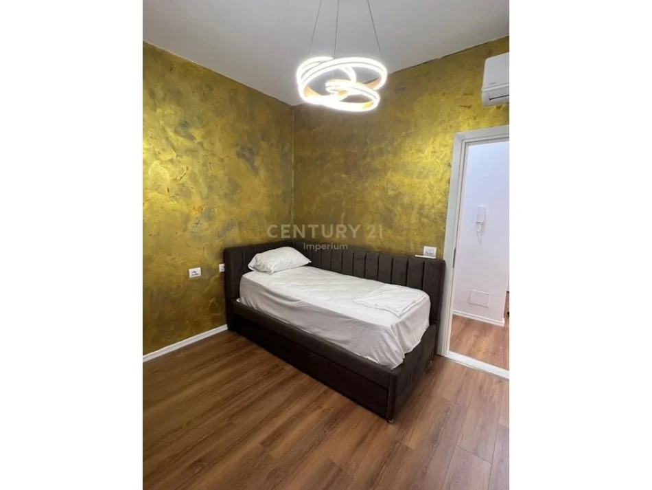 Tirane, jepet me qera apartament 2+1 Kati 4, 100 m² 1.000 € (RRUGA JORDAN MISJA)
