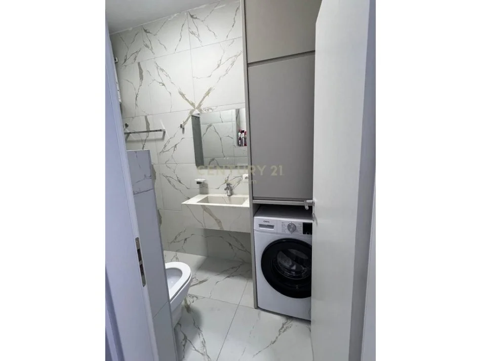 Tirane, jepet me qera apartament 2+1 Kati 4, 100 m² 1.000 € (RRUGA JORDAN MISJA)